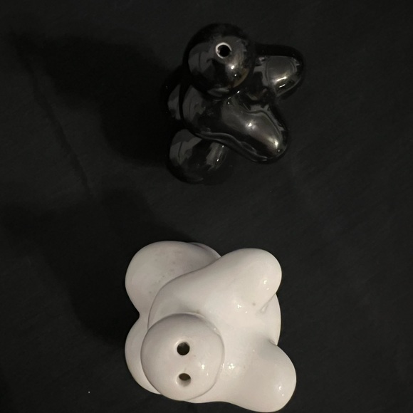 White and Black Body Figurine Salt and Pepper Shakers - Picture 4 of 8